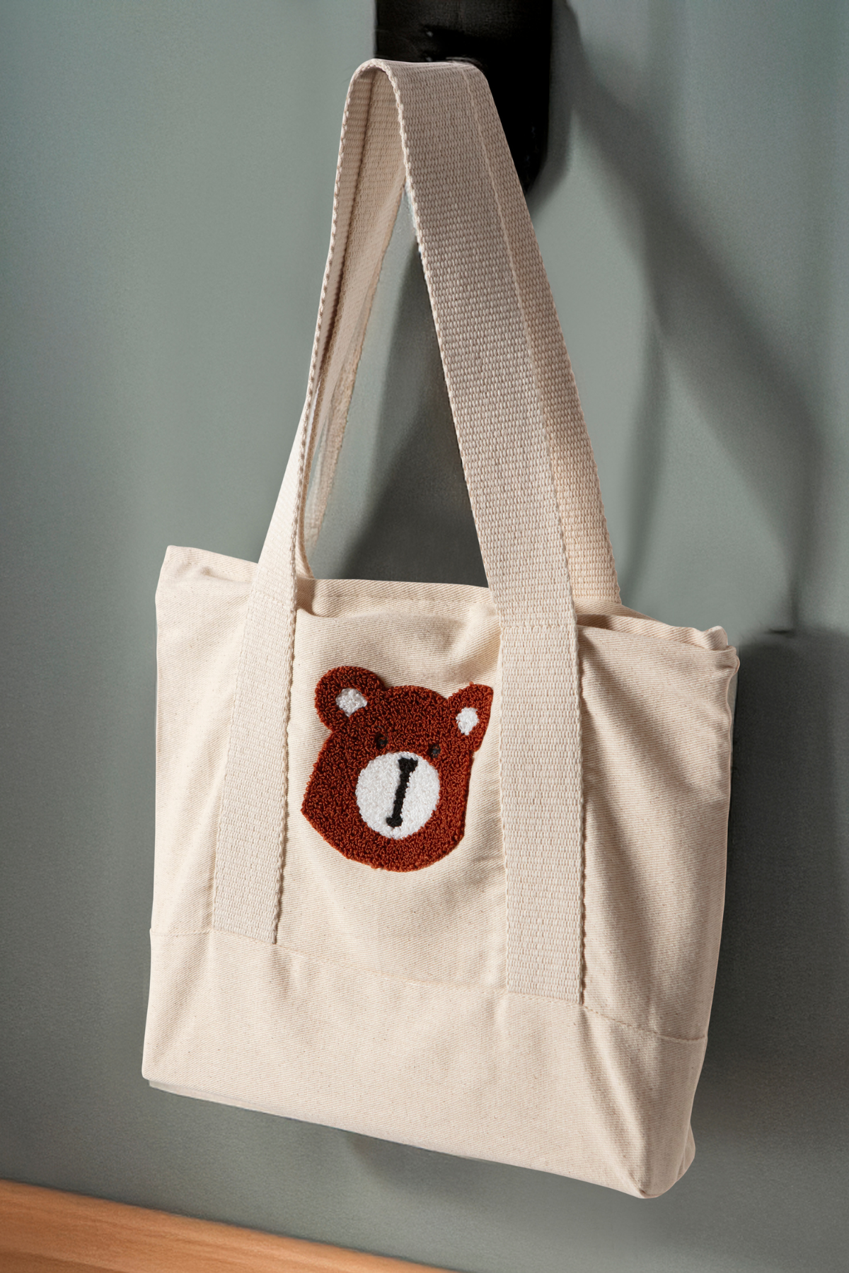 Ayıcık Desenli Bez Keten Omuz Çantası, Plaj Çantası, İşlemeli El ve Kol Çantası %100 Pamuk 36x29 cm