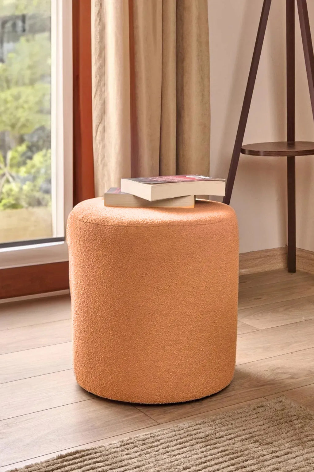 Silindir Puf Tabure Kuzu Kumaş Bej Makyaj Pufu Puf Sandalye Ayak Uzatma Pufu