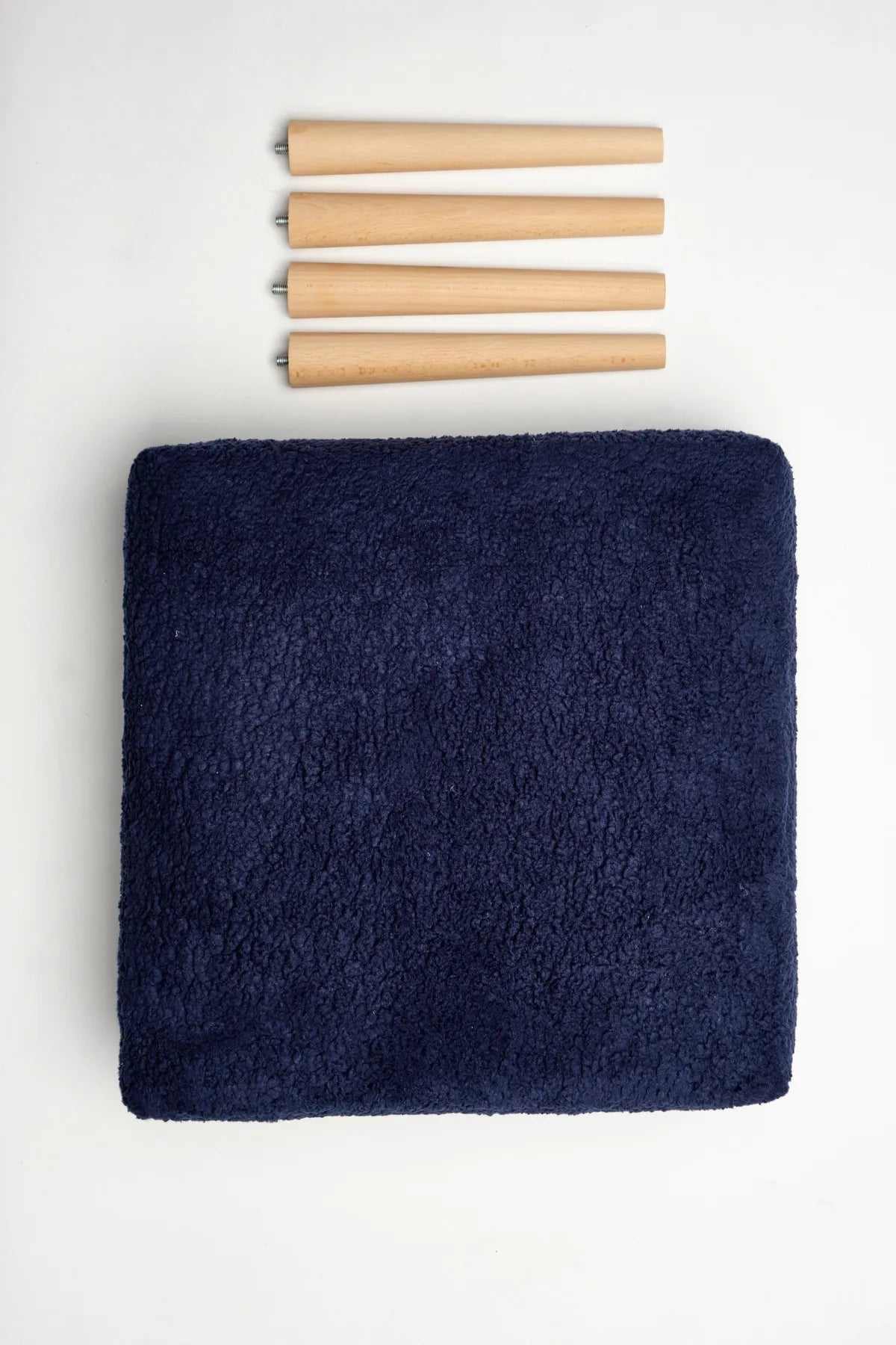 Puf Tabure Ahşap Ayaklı Kuzu Kumaş Makyaj Pufu Puf Sandalye Ayak Uzatma Pufu Kare Puf Bench