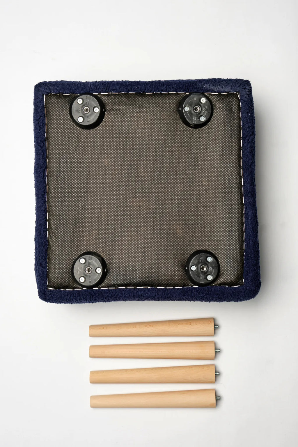 Puf Tabure Ahşap Ayaklı Kuzu Kumaş Makyaj Pufu Puf Sandalye Ayak Uzatma Pufu Kare Puf Bench