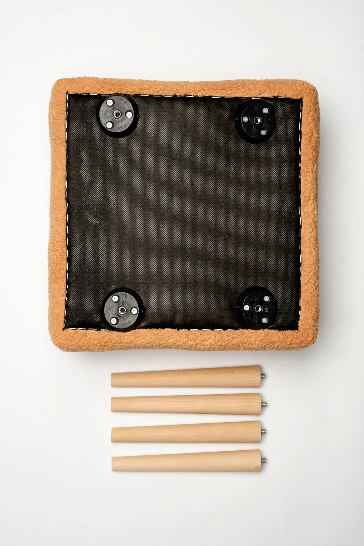 Puf Tabure Ahşap Ayaklı Kuzu Kumaş Makyaj Pufu Puf Sandalye Ayak Uzatma Pufu Kare Puf Bench