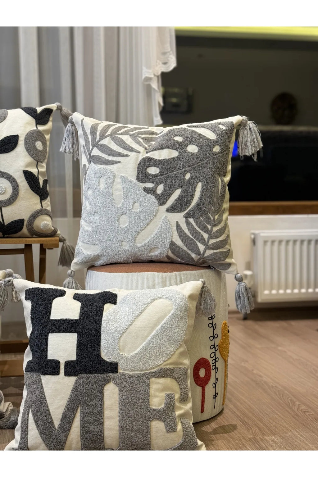 4'Lü Punch İşlemeli Nakışlı Dekoratif Kırlent Kılıfı, Gri Siyah