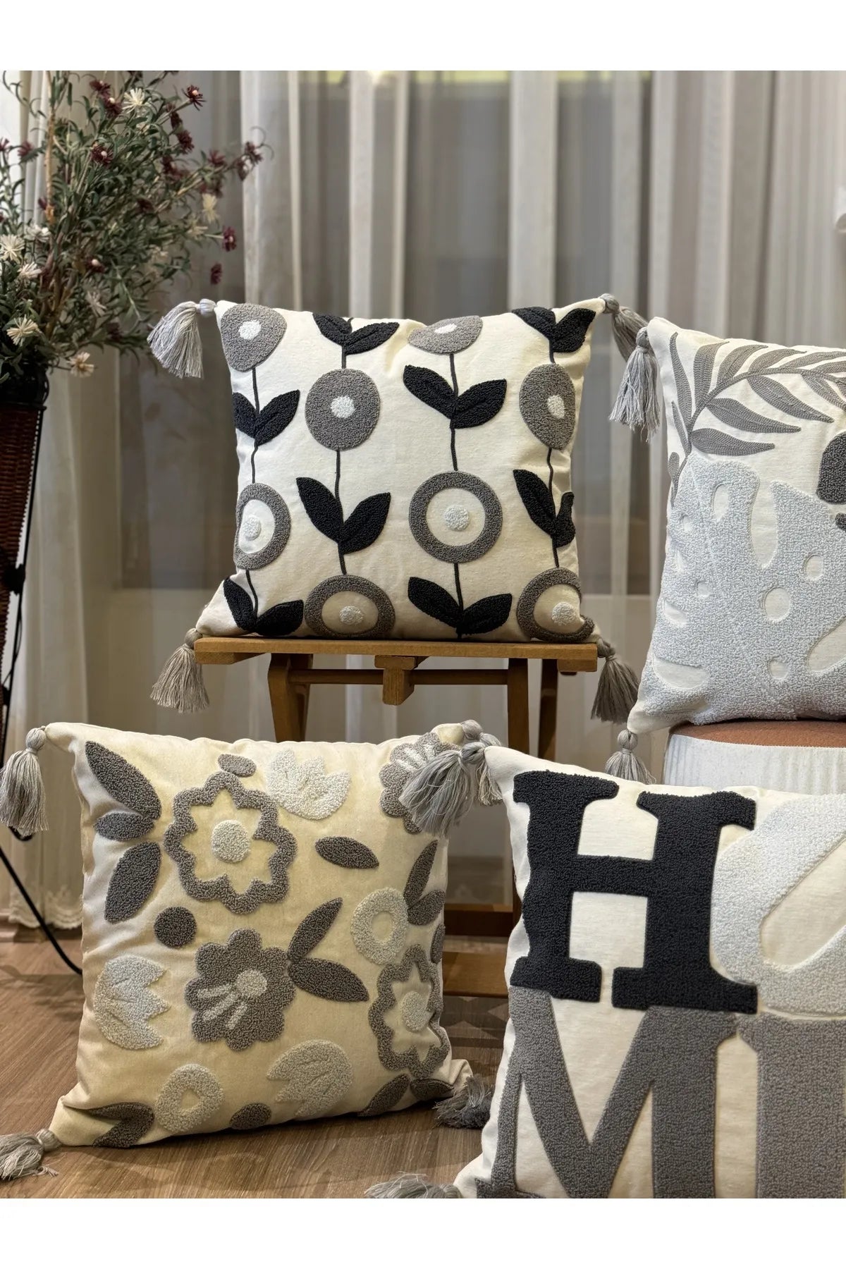 4'Lü Punch İşlemeli Nakışlı Dekoratif Kırlent Kılıfı, Gri Siyah