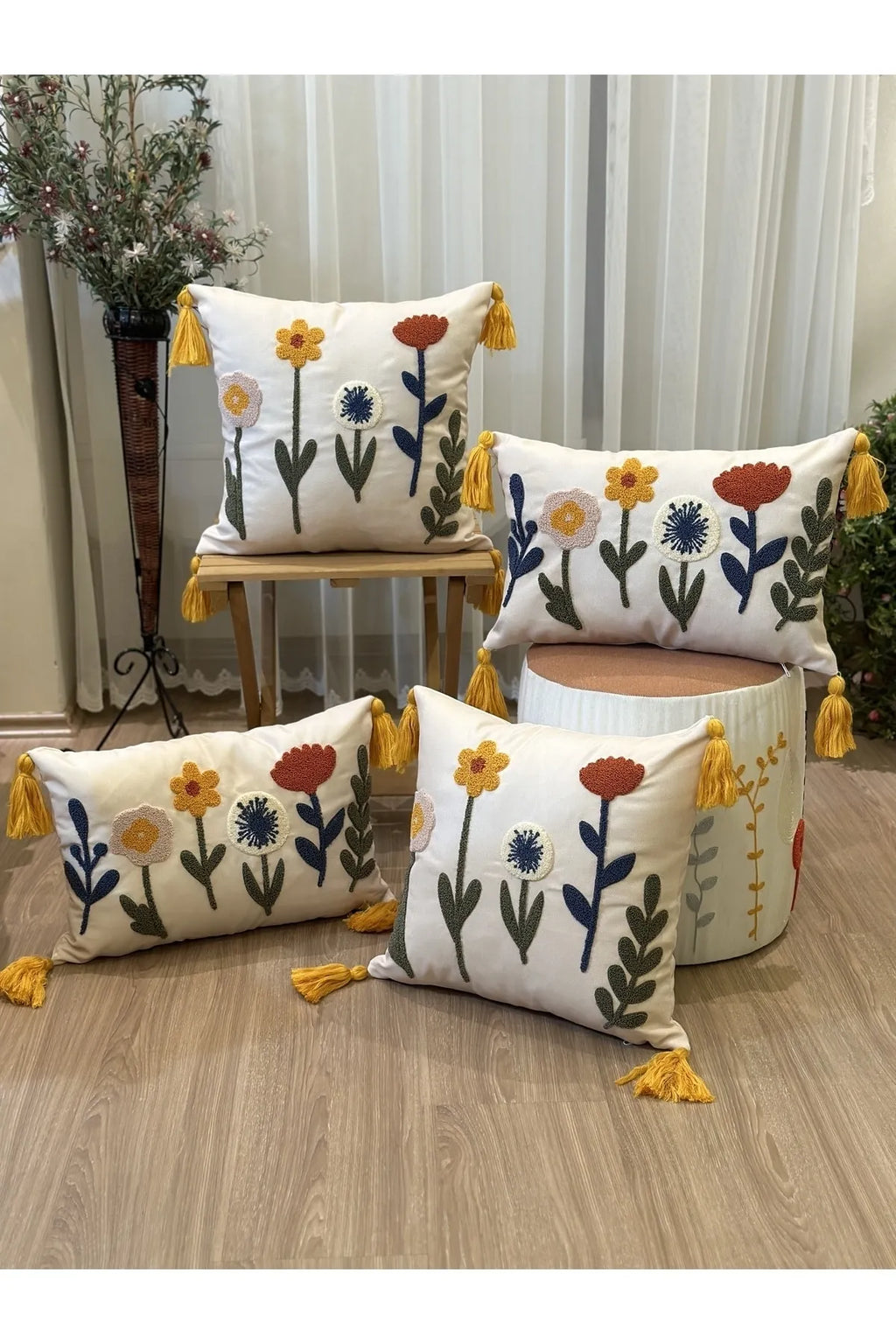 4'LÜ ÇİÇEKLİ PUNCH İŞLEMELİ NAKIŞLI DEKORATİF PREMİUM KIRLENT KILIFI