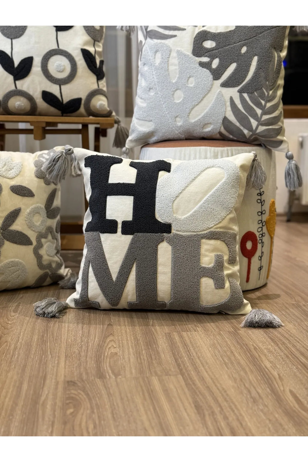 4'Lü Punch İşlemeli Nakışlı Dekoratif Kırlent Kılıfı, Gri Siyah