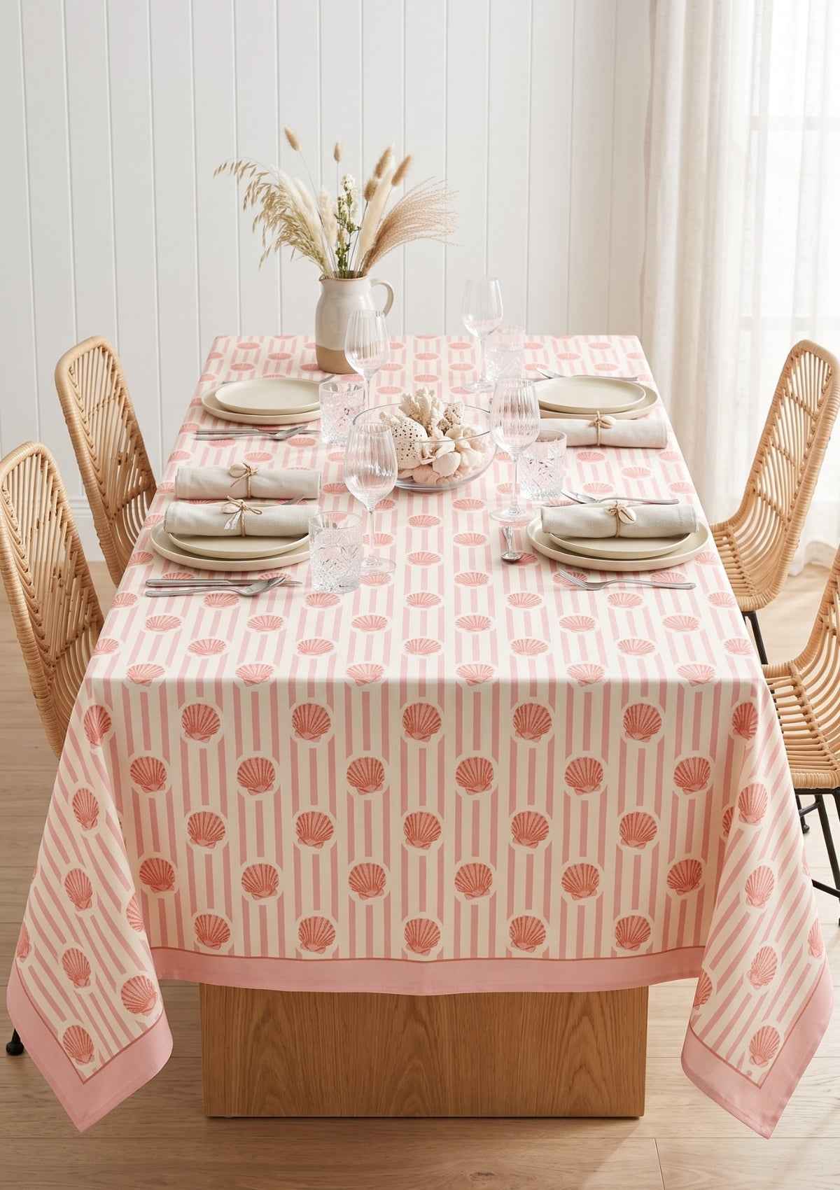 Pembe Midye Baskılı Çizgili Dertsiz Leke Tutmaz Desenli Dikdörtgen Bahçe Balkon Salon Mutfak Masa Piknik Örtüsü 140x220cm