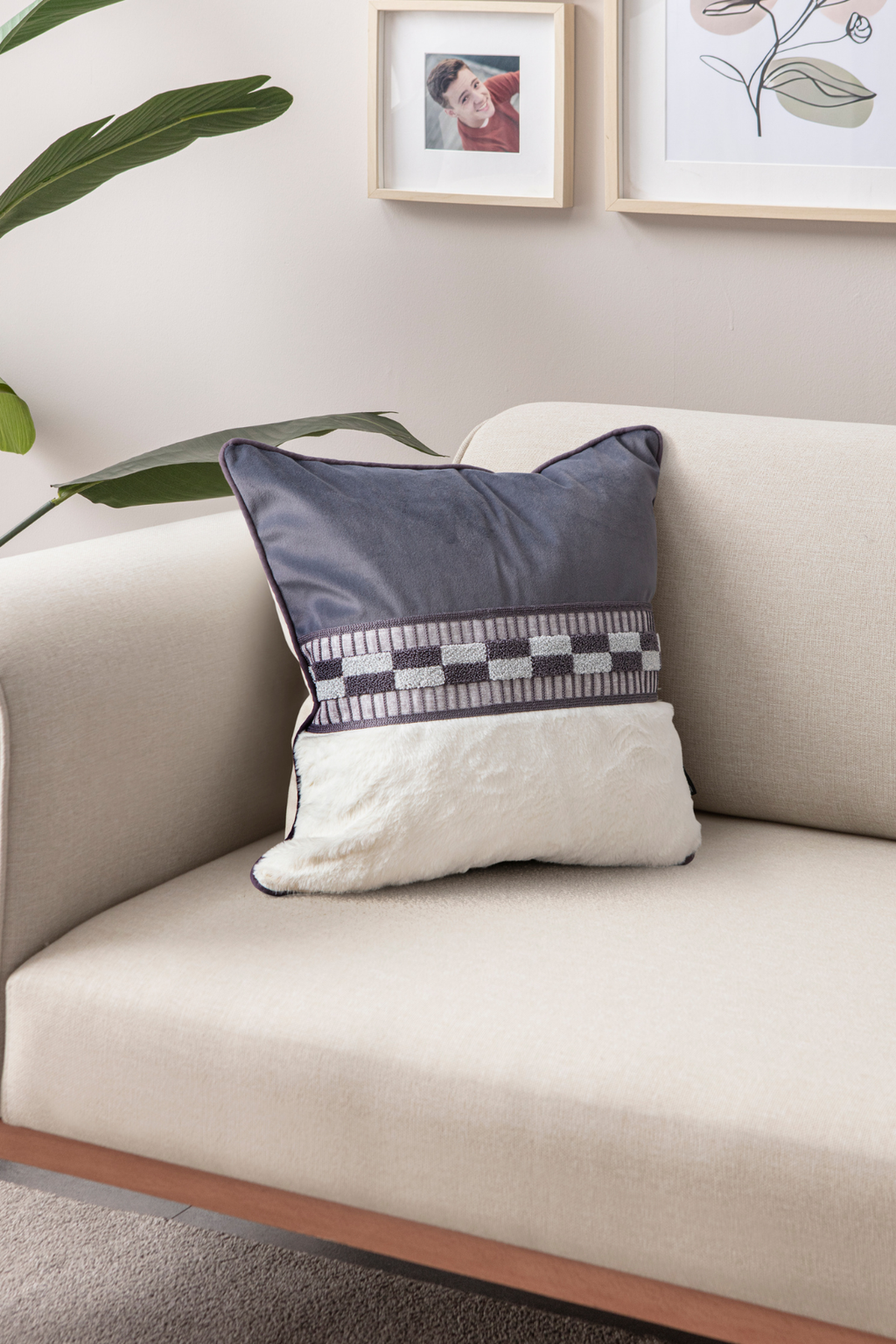 Premium Biyeli Tavşan Tüyü & Punch İşlemeli Tekli Dekoratif Özel Tasarım Kırlent Kılıfı