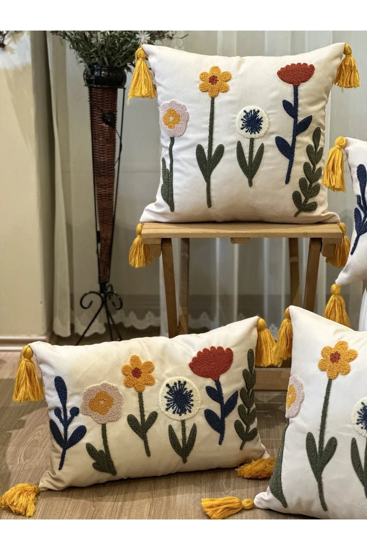 4'LÜ ÇİÇEKLİ PUNCH İŞLEMELİ NAKIŞLI DEKORATİF PREMİUM KIRLENT KILIFI