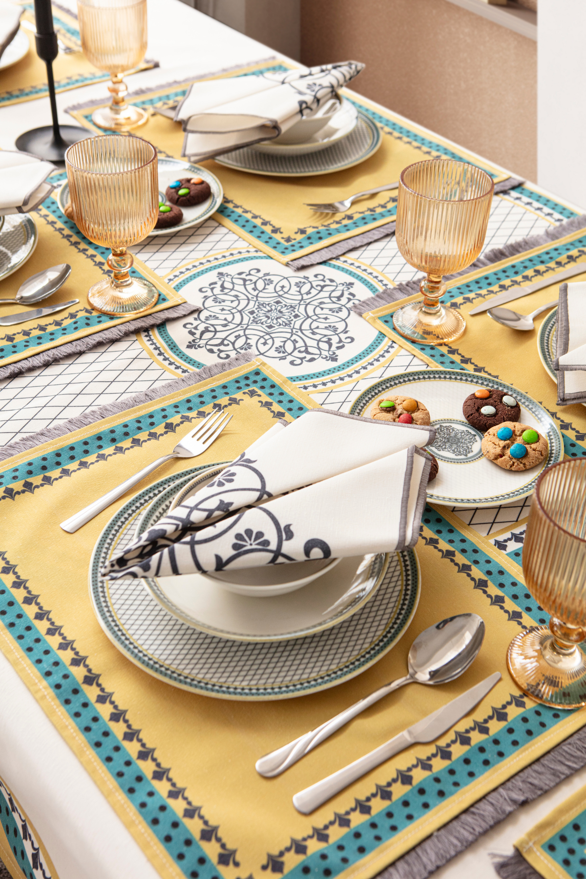 Safran Luxe Yemek Masası Takımı, Mutfak Masası Takımı, Masa Örtüsü,Runner,6'lı Amerikan Servis, 6'lı Kumaş Peçete