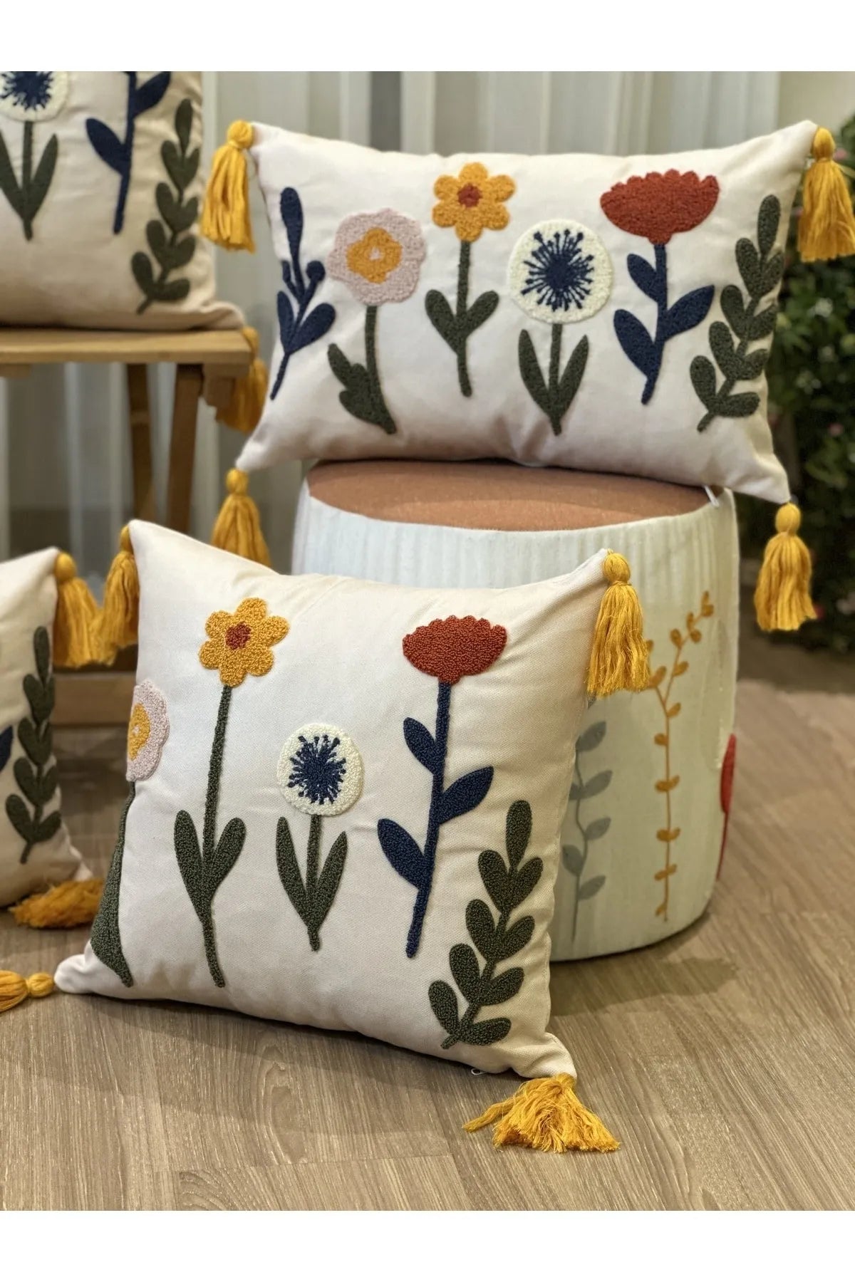 4'LÜ ÇİÇEKLİ PUNCH İŞLEMELİ NAKIŞLI DEKORATİF PREMİUM KIRLENT KILIFI