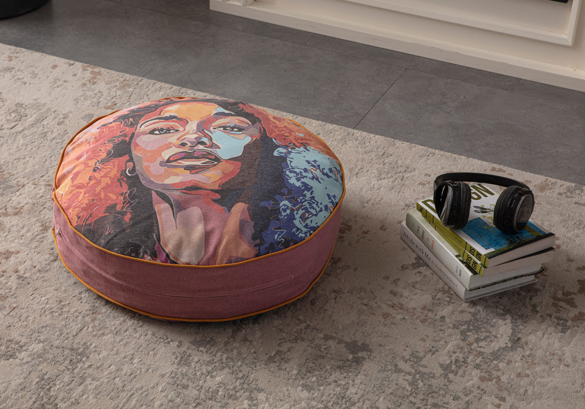 Yuvarlak Dekoratif Bahçe Minderi, Taşınabilir Balkon Pufu, 60x60cm, Portre Desenli