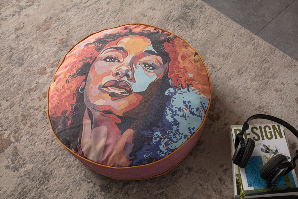 Yuvarlak Dekoratif Bahçe Minderi, Taşınabilir Balkon Pufu, 60x60cm, Portre Desenli