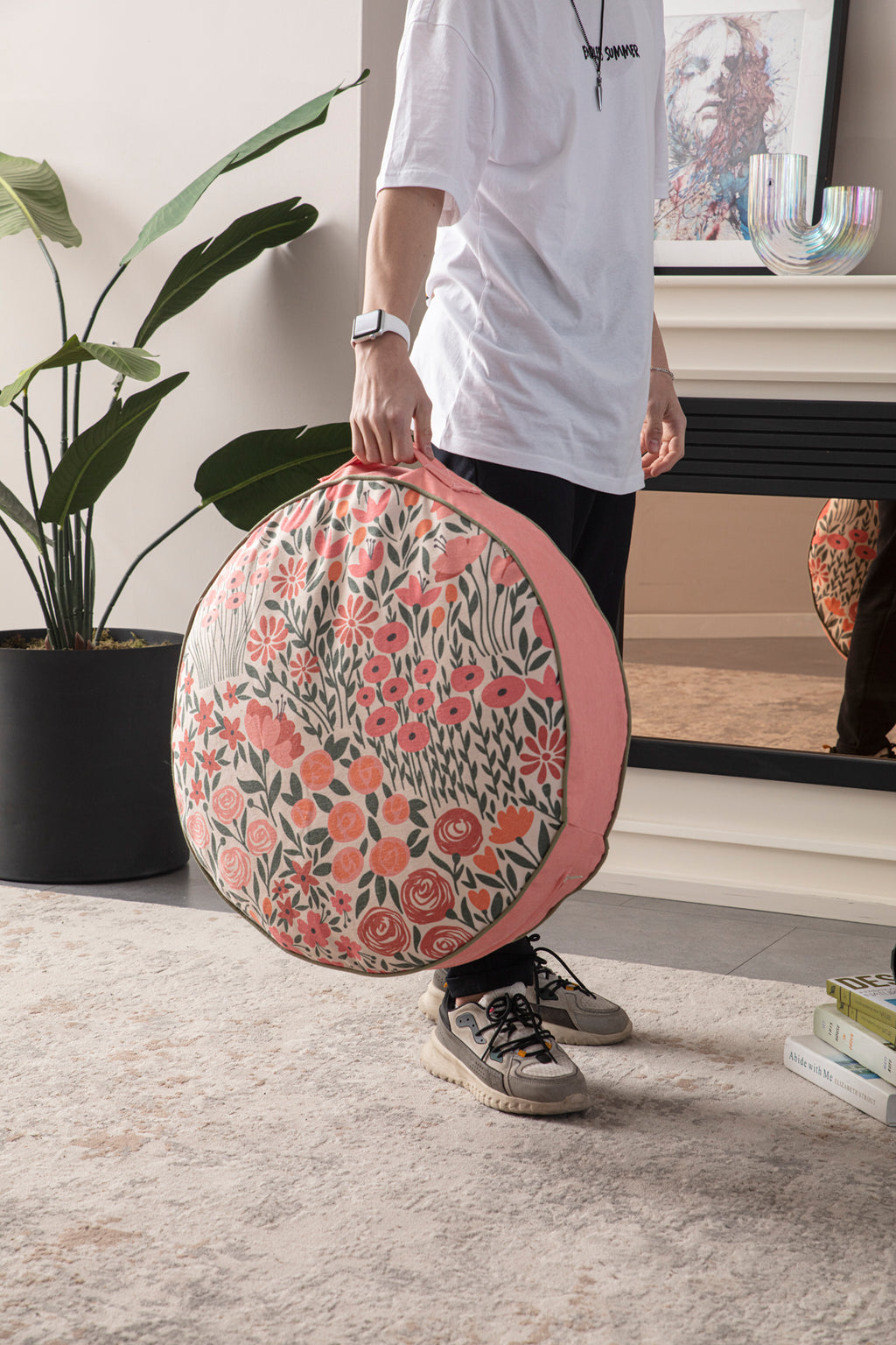 Yuvarlak Dekoratif Bahçe Minderi, Taşınabilir Balkon Pufu, 60x60cm, Pembe Çiçek Desenli