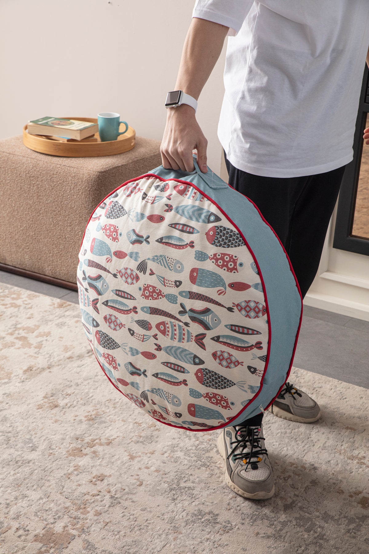 Yuvarlak Dekoratif Bahçe Minderi, Taşınabilir Balkon Pufu, 60x60cm, Balık Desenli