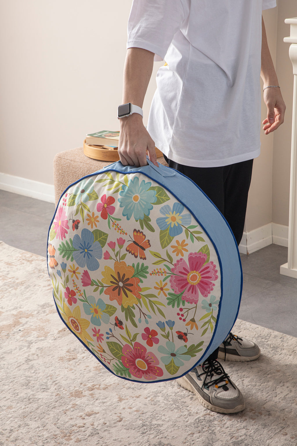 Yuvarlak Dekoratif Bahçe Minderi, Taşınabilir Balkon Pufu, 60x60cm, Renkli Çiçek