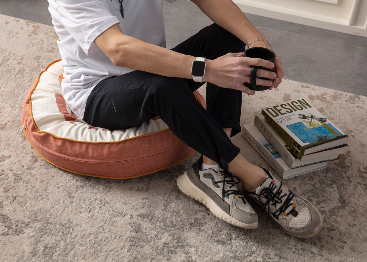 Yuvarlak Dekoratif Bahçe Minderi, Taşınabilir Balkon Pufu, 60x60cm, Good Vibes Yazılı