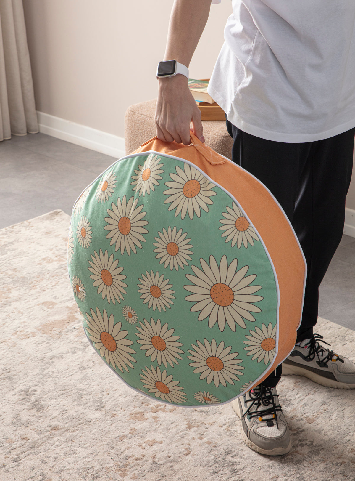 Yuvarlak Dekoratif Bahçe Minderi, Taşınabilir Balkon Pufu, 60x60cm, Turkuaz Papatya