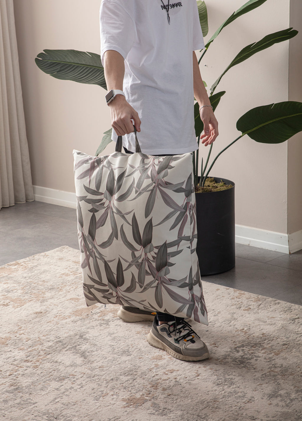 Kare Yer Minderi Aynasız, Dekoratif Puf Minder Kare, Taşınabilir Yastık, Gri Yaprak Desenli