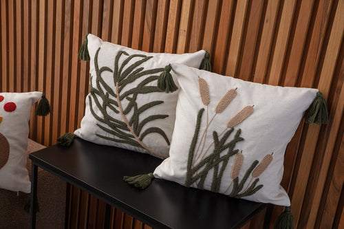 4'lü Kombin Dekoratif Punch İşlemeli Püsküllü Keten Kırlent Kılıfı, Yeşil Püsküllü, 43x43cm