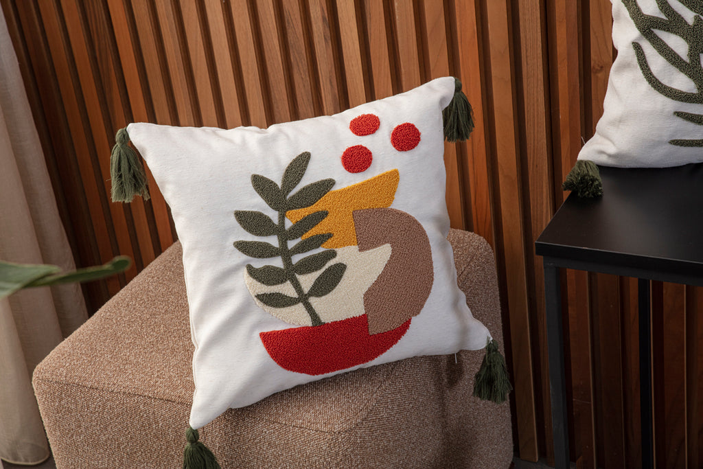 Dekoratif Punch İşlemeli Püsküllü Keten Kırlent Kılıfı, Yeşil Püsküllü 43x43cm