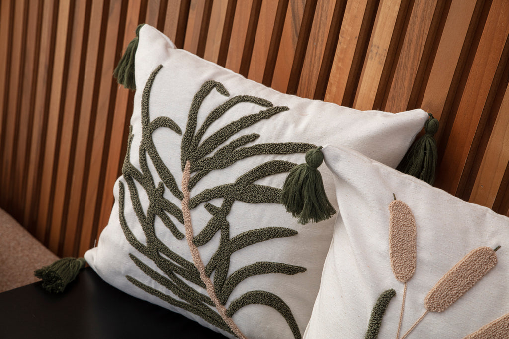 4'lü Kombin Dekoratif Punch İşlemeli Püsküllü Keten Kırlent Kılıfı, Yeşil Püsküllü, 43x43cm