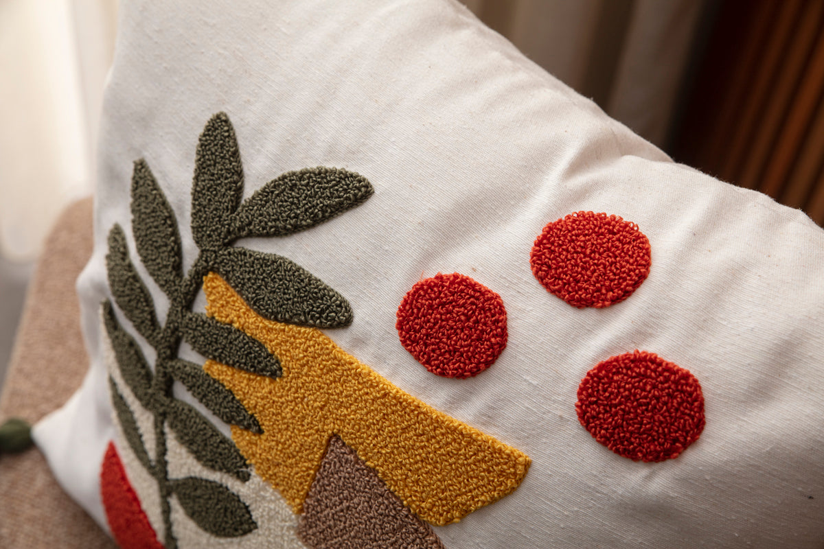 Dekoratif Punch İşlemeli Püsküllü Keten Kırlent Kılıfı, Yeşil Püsküllü 43x43cm