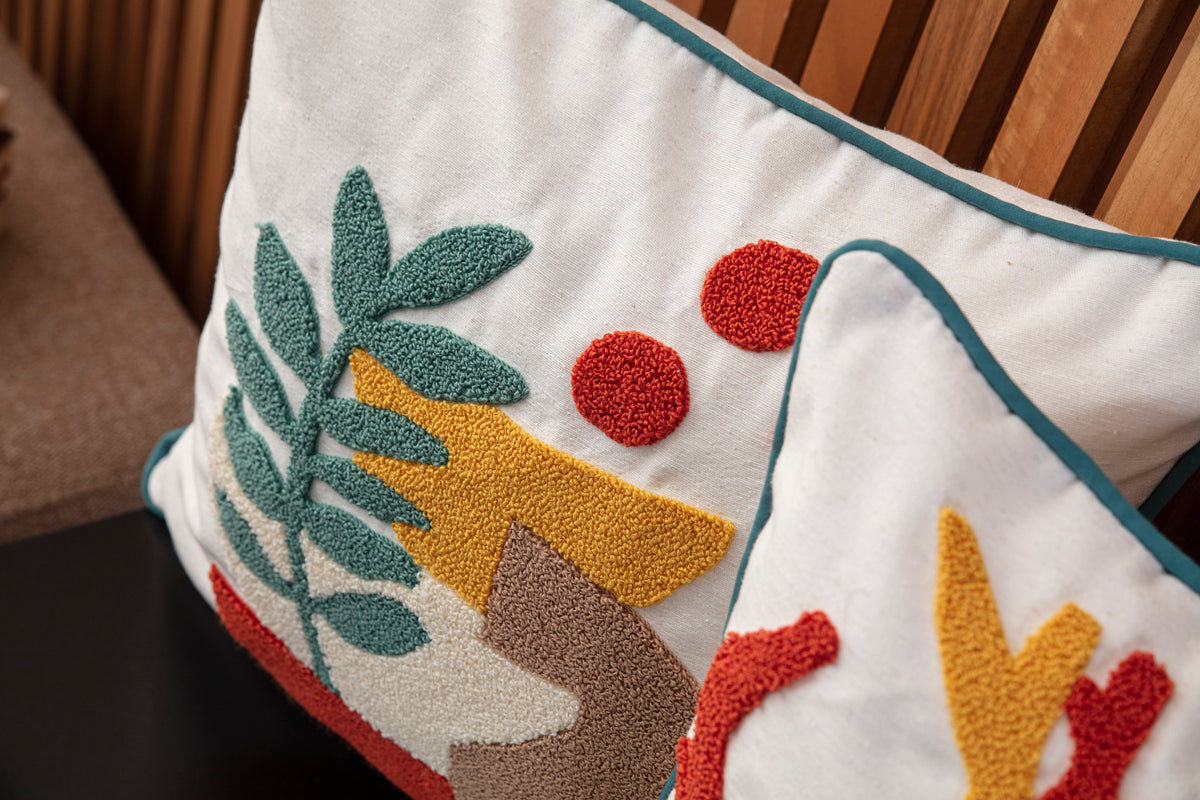 Dekoratif Punch İşlemeli Biyeli Keten Kırlent Kılıfı, 43x43cm