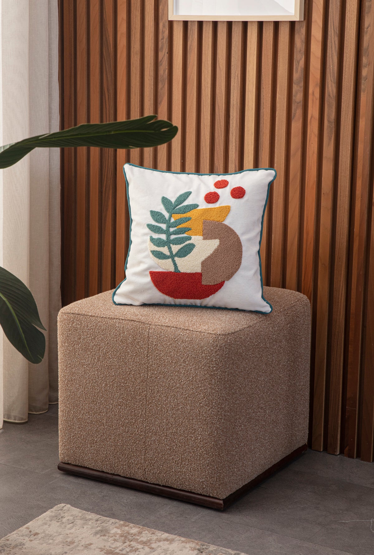 Dekoratif Punch İşlemeli Biyeli Keten Kırlent Kılıfı, 43x43cm