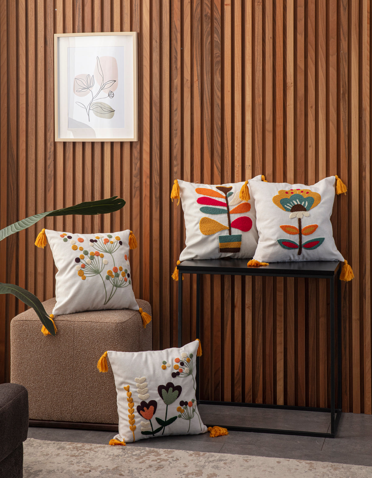 4'lü Kombin Dekoratif Punch İşlemeli Püsküllü Keten Kırlent Kılıfları, 43x43cm