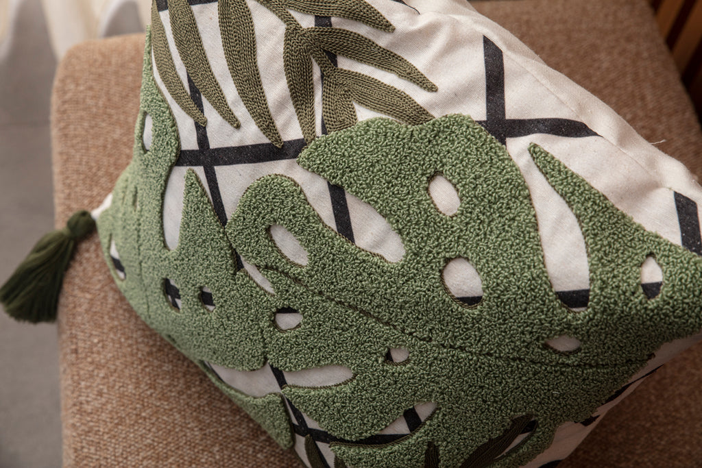 Dekoratif Punch İşlemeli Püsküllü Keten Kırlent Kılıfı, Yaprak