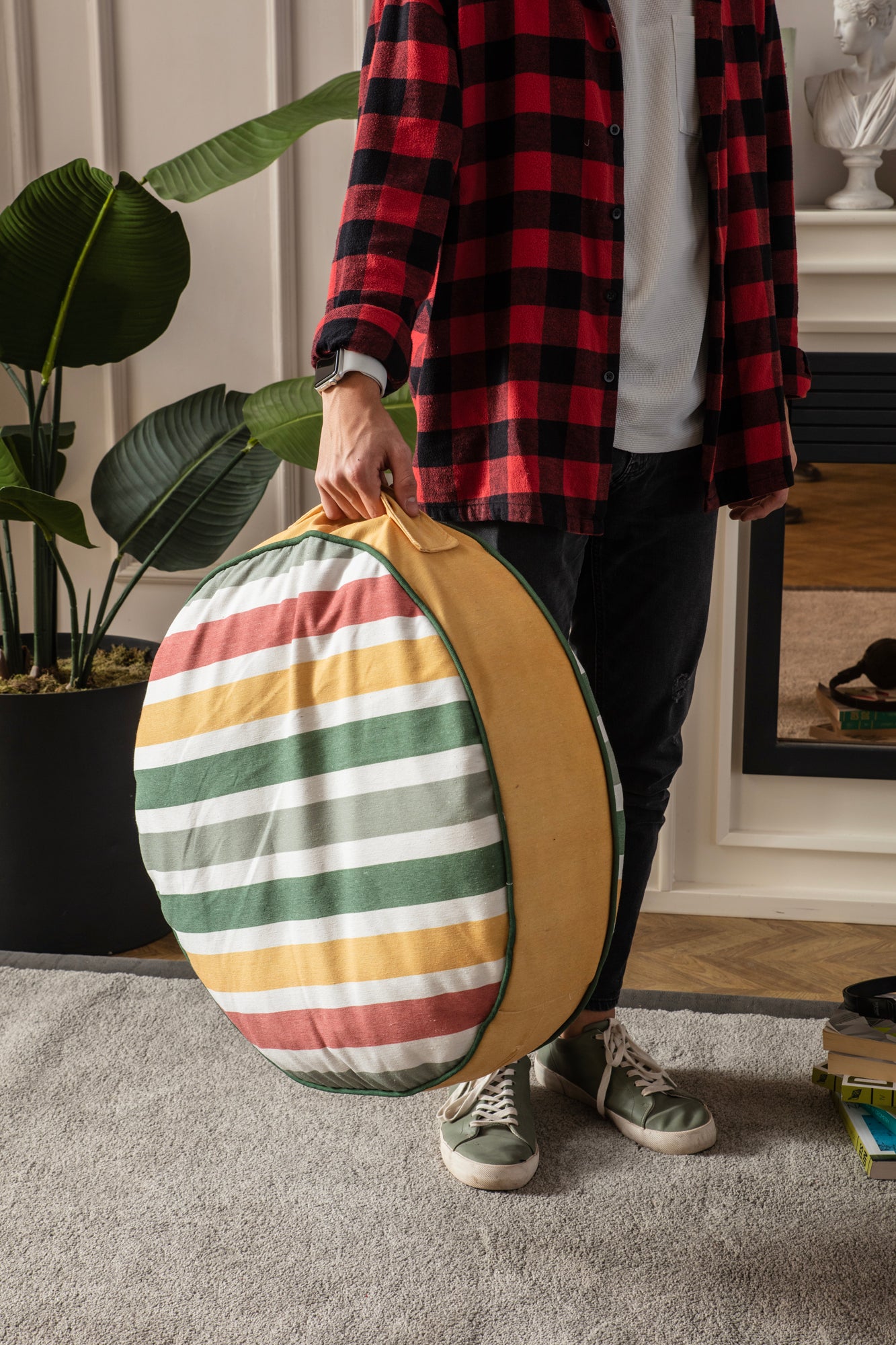 Yuvarlak Dekoratif Bahçe Minderi, Balkon Pufu 60x60cm, Gökkuşağı Desenli