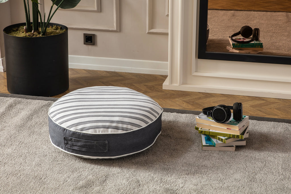 Yuvarlak Dekoratif Bahçe Minderi, Balkon Pufu 60x60cm, Gri Çizgi Desenli