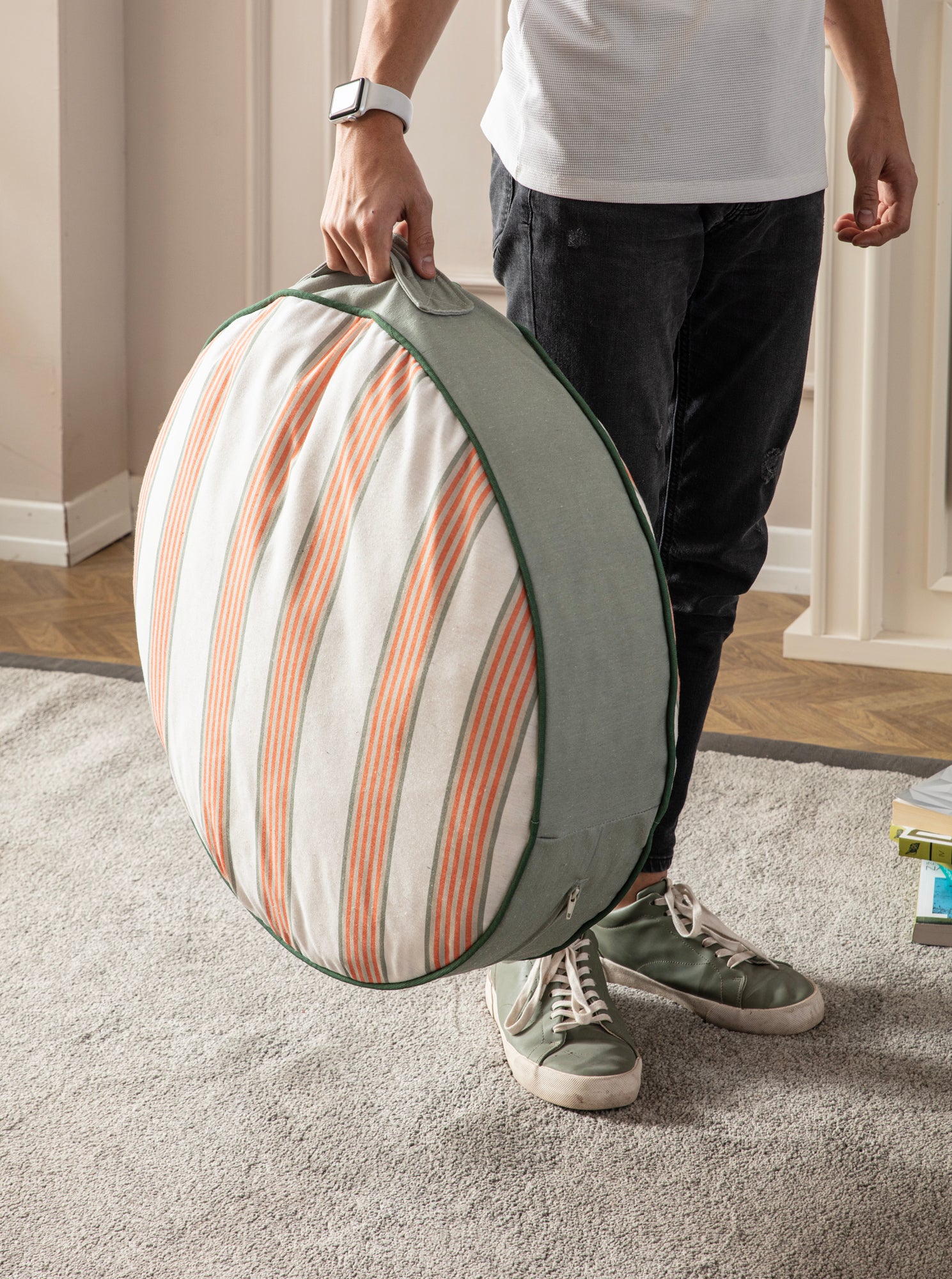 Yuvarlak Dekoratif Bahçe Minderi, Balkon Pufu 60x60cm, Turuncu Çizgi Desenli