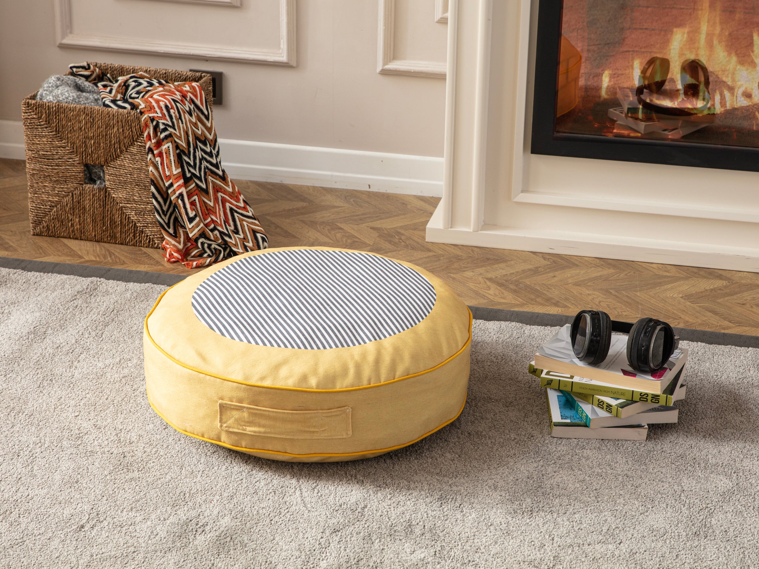 Yuvarlak Dekoratif Bahçe Minderi, Balkon Pufu 60x60cm - Sarı Desenli