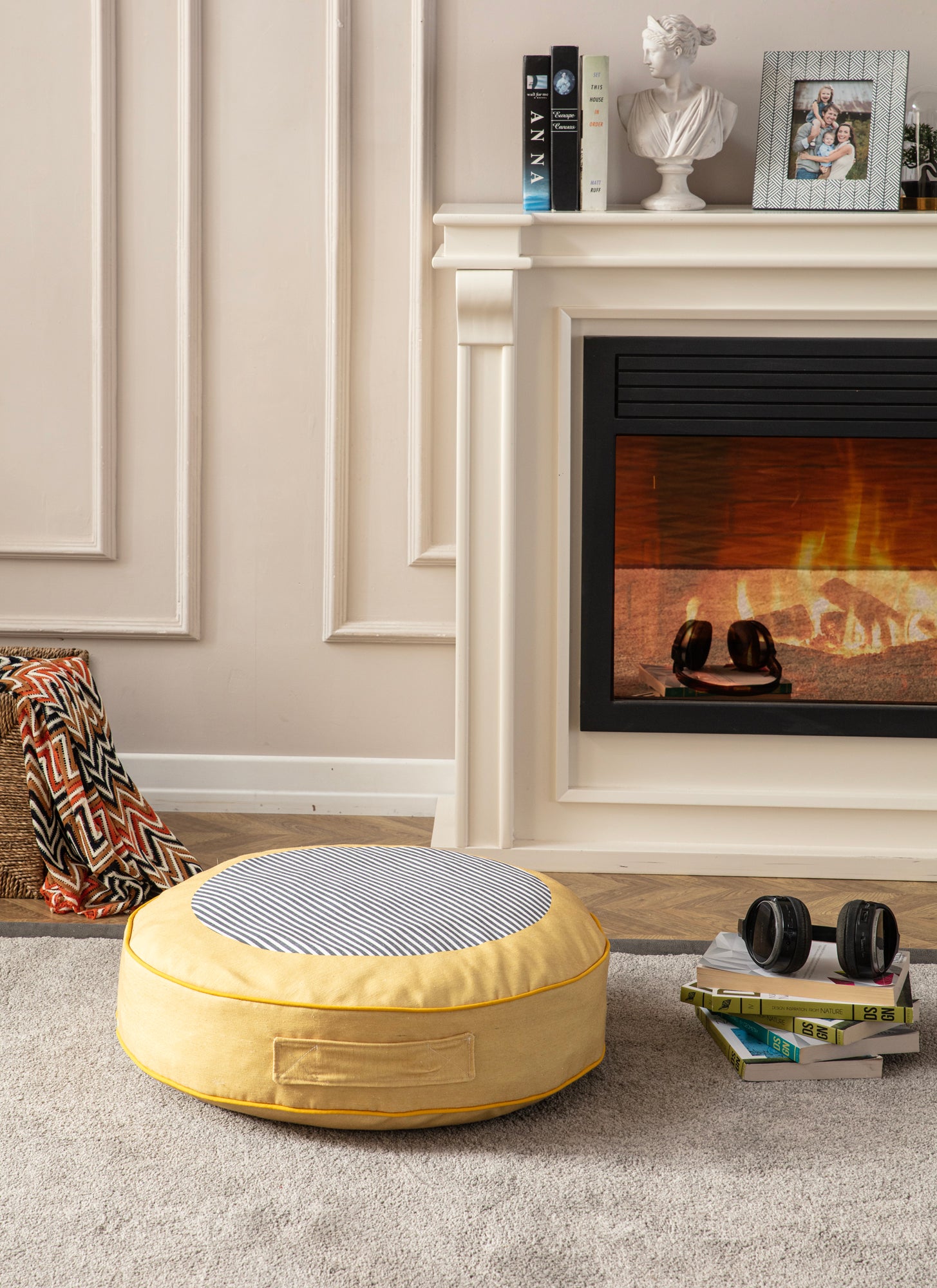 Yuvarlak Dekoratif Bahçe Minderi, Balkon Pufu 60x60cm - Sarı Desenli