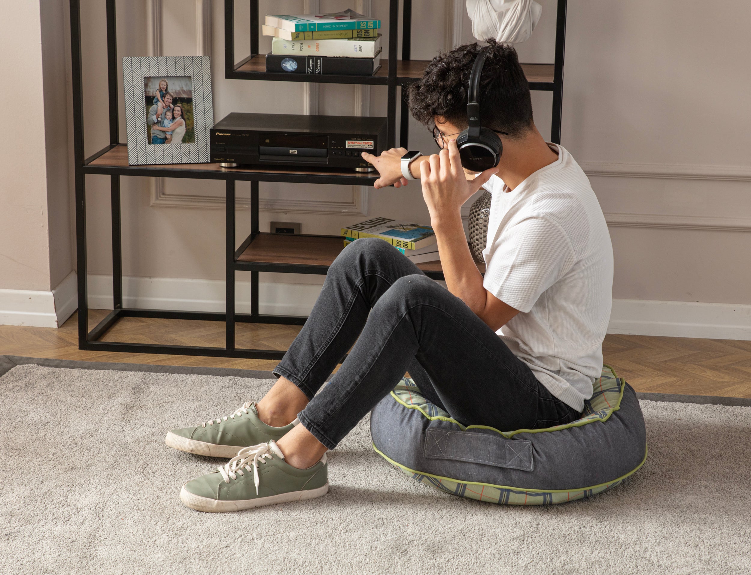 Yuvarlak Dekoratif Bahçe Minderi, Balkon Pufu 60x60cm, Yeşil Ekoseli Desenli