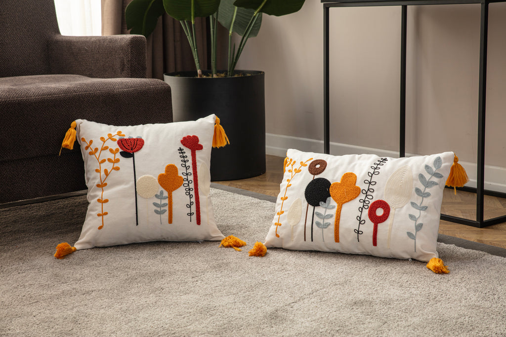 Dekoratif Punch İşlemeli Püsküllü Keten Kırlent Kılıfı