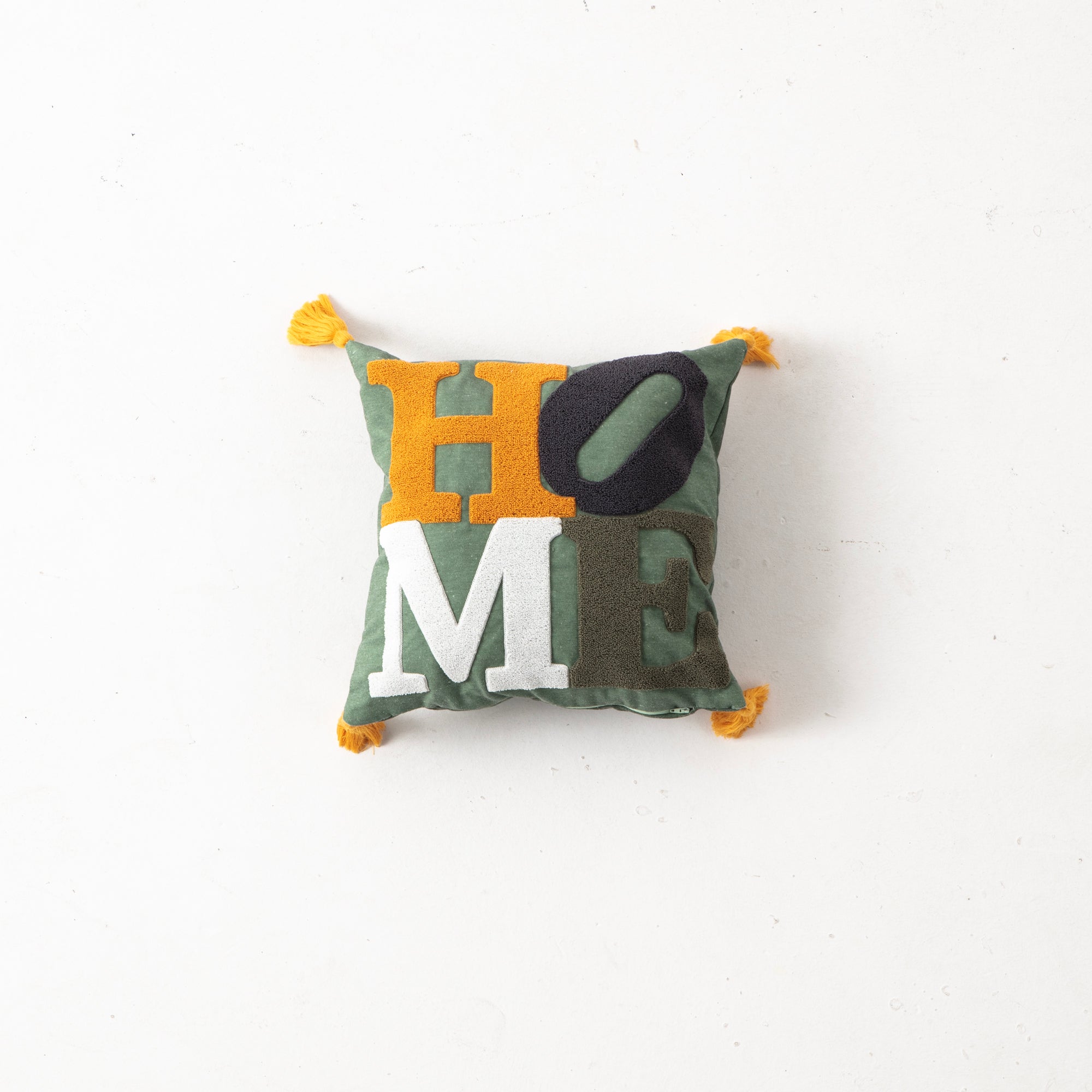 Dekoratif Punch İşlemeli Püsküllü Keten Kırlent Kılıfı, 43x43cm Yeşil