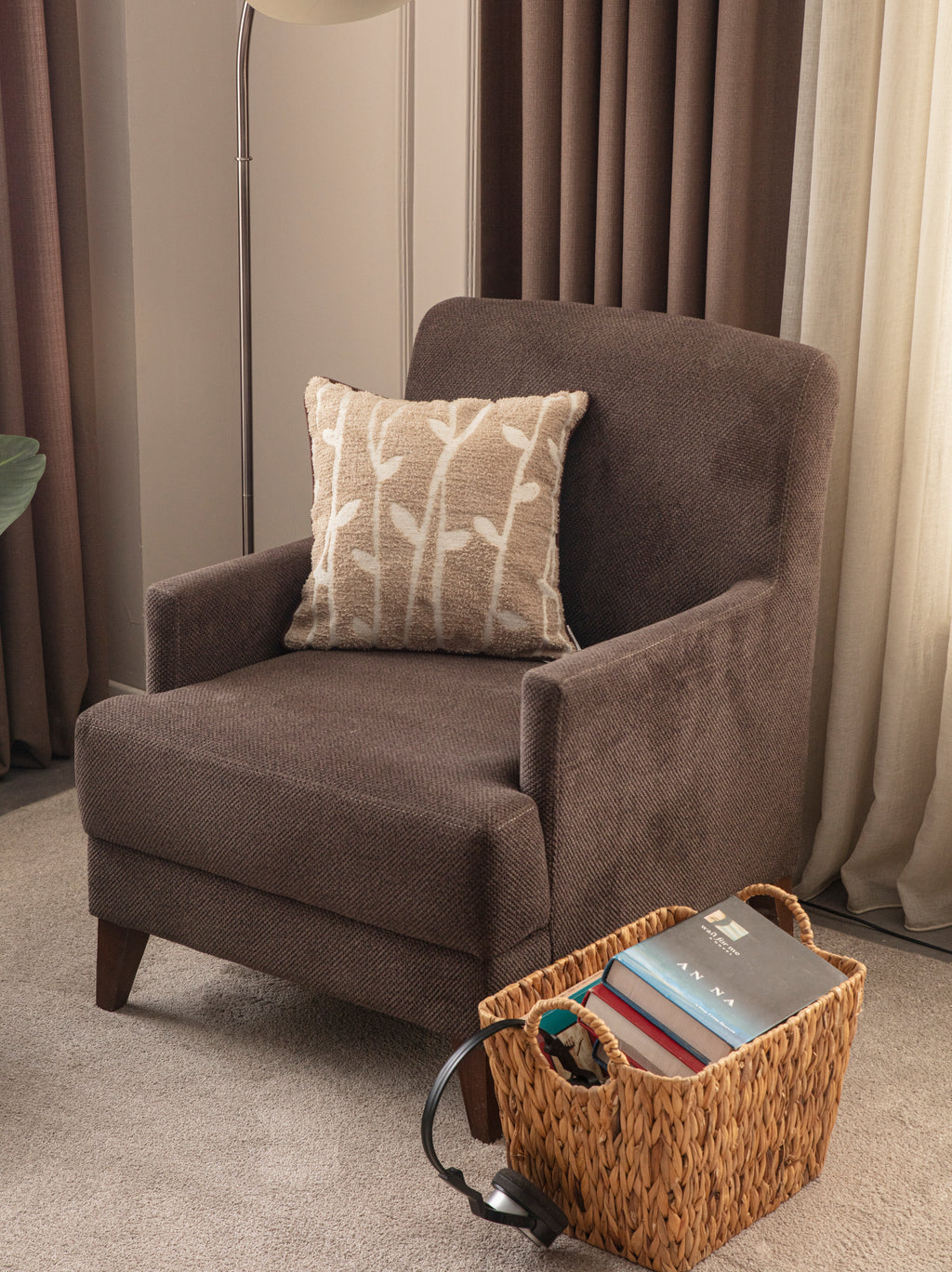 Biyeli Dekoratif Premium Kırlent Kılıfı, 43x43cm, 'Dal'