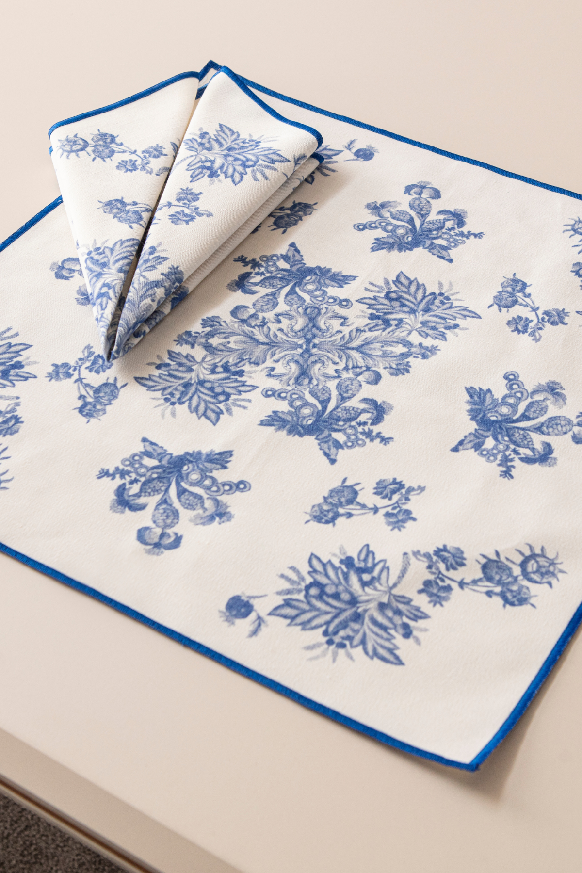 Elysian Blue Yemek Masası, Mutfak Masası Takımı, Masa Örtüsü,Runner,6 Amerikan Servis, 6 Kumaş Peçete