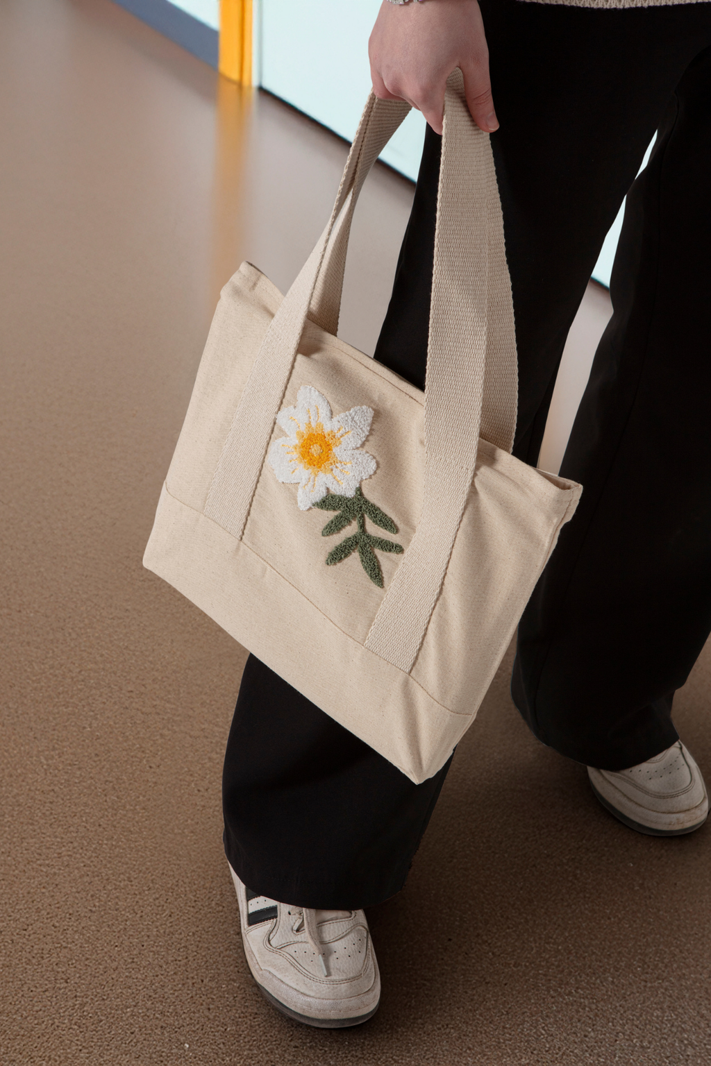 Papatya Desenli Bez Keten Omuz Çantası, Plaj Çantası, İşlemeli El ve Kol Çantası %100 Pamuk 36x29 cm