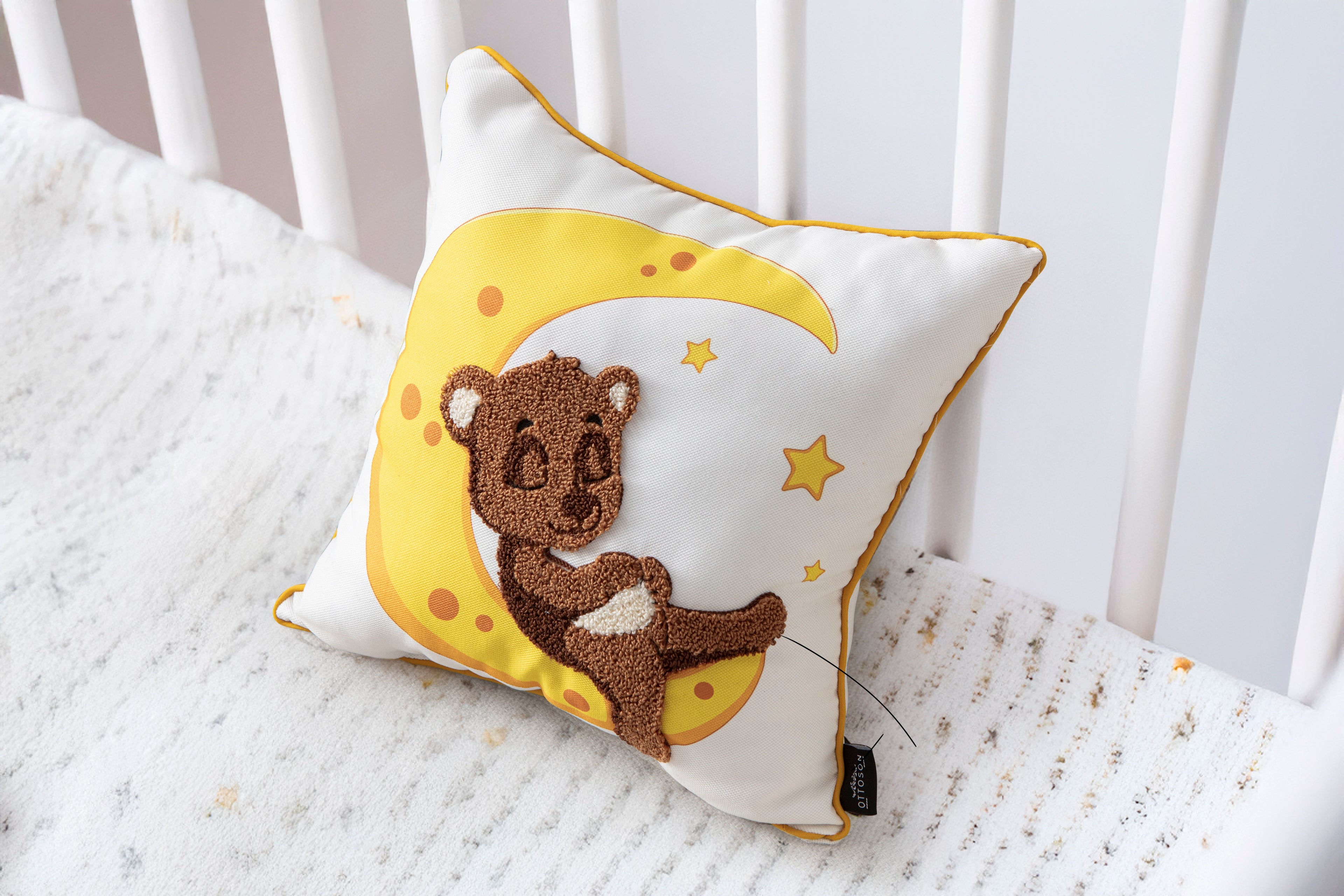 Ay Desenli Keten Çocuk Odası Kırlent Kılıfı, 35x35cm İç Dolgulu