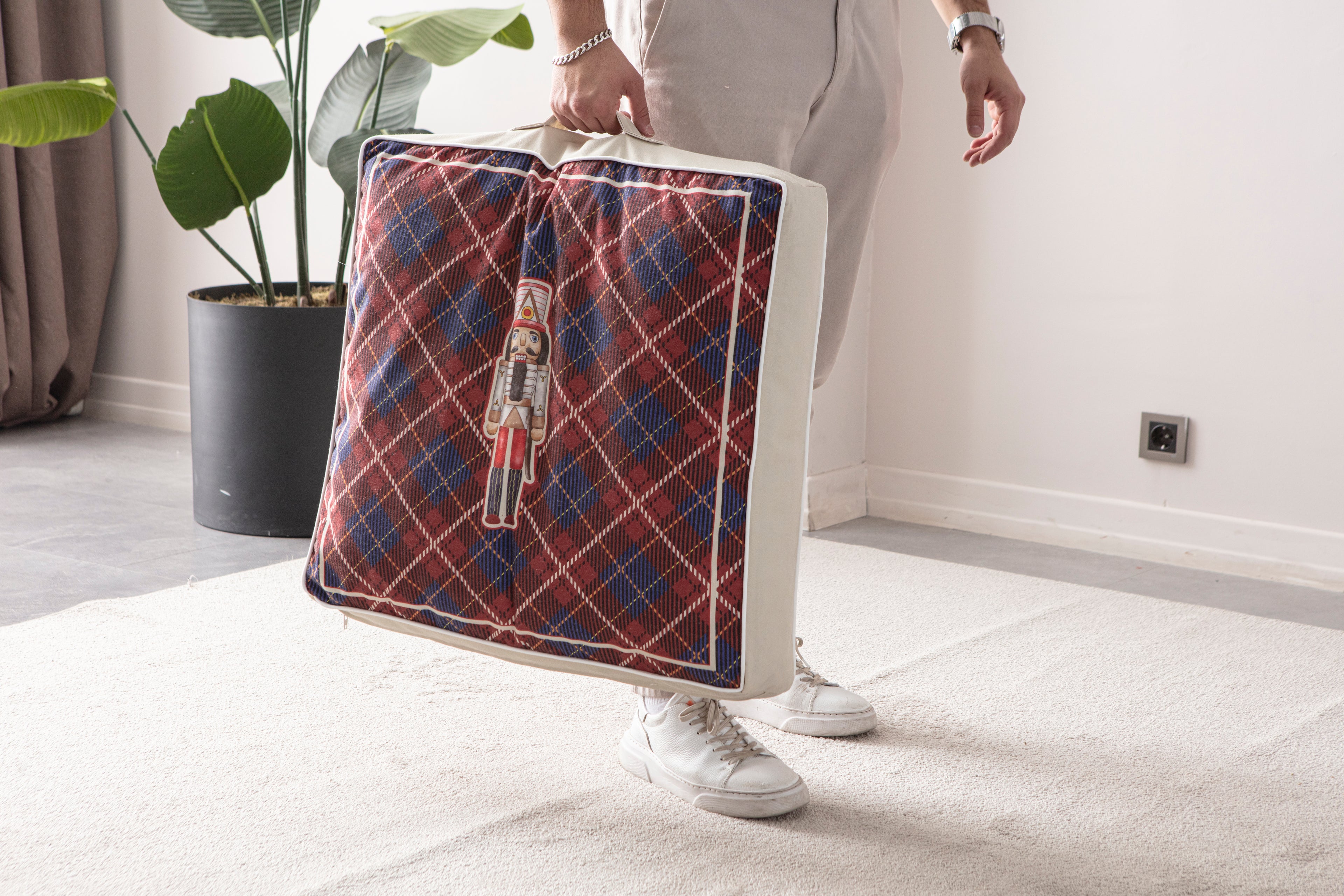 Kokina Premium Serisi Kare Yer Minderi, 60x60cm Bordo