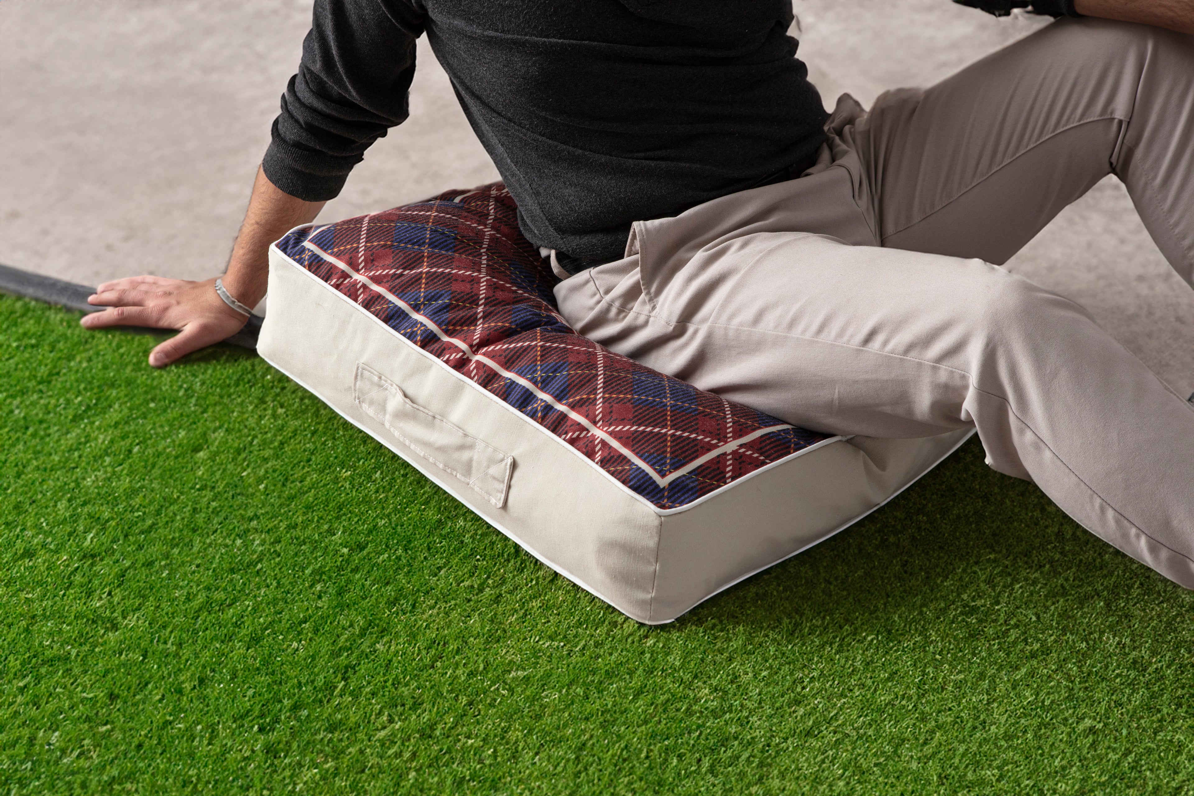 Kokina Premium Serisi Kare Yer Minderi, 60x60cm Bordo