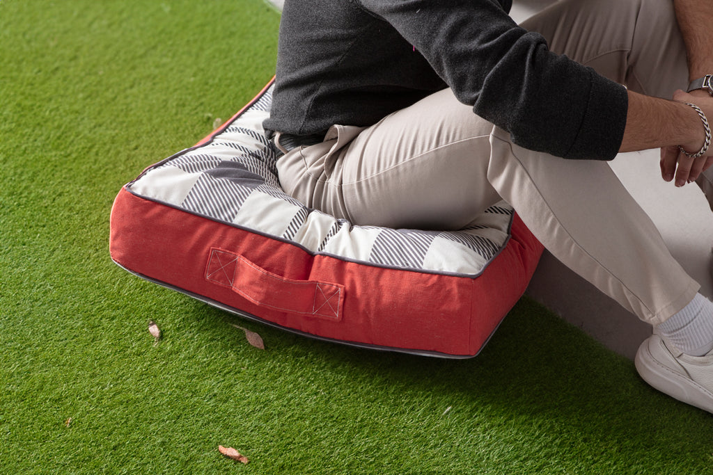 Kokina Premium Serisi Kare Yer Minderi, 60x60 cm, Gri Ekoseli