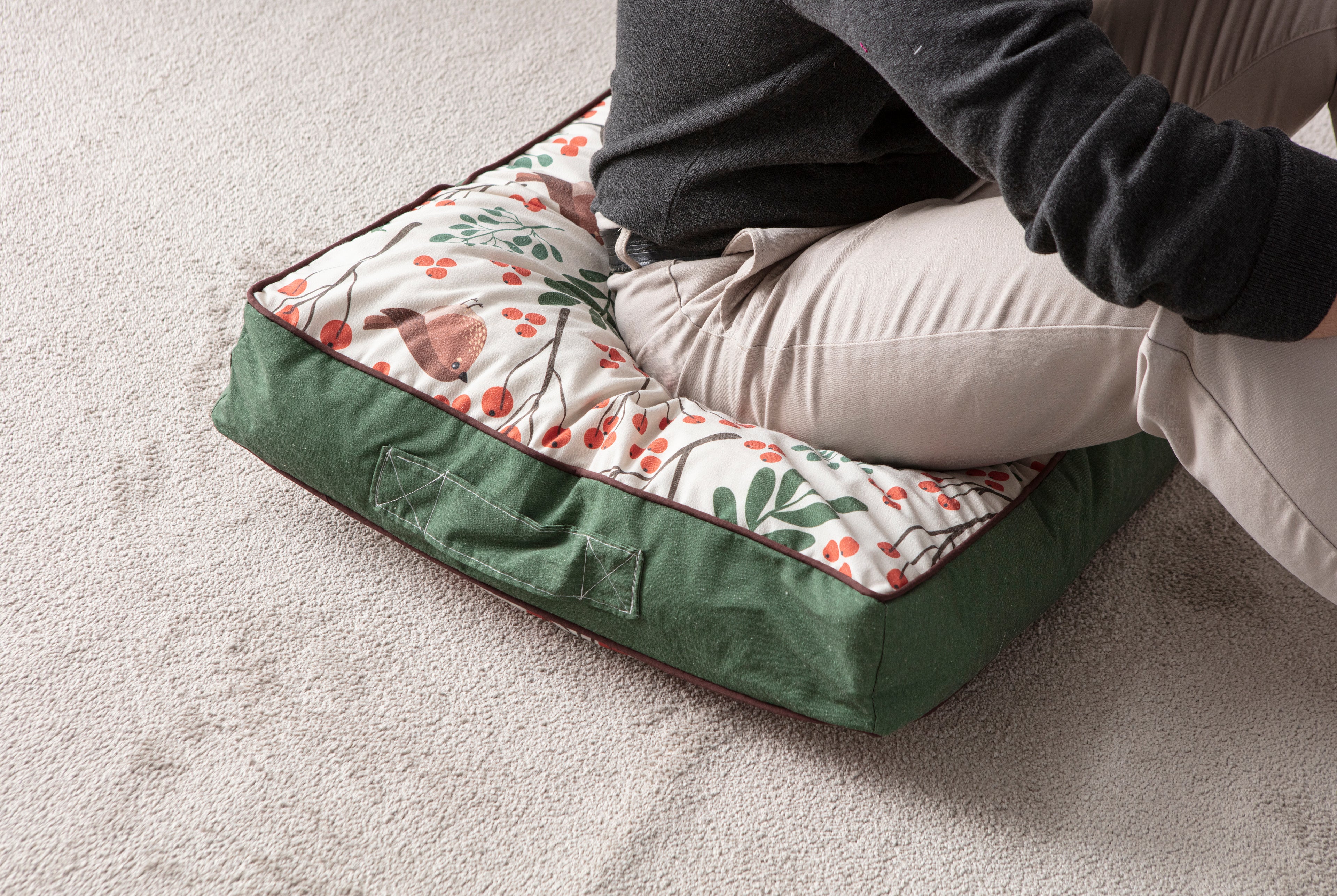 Kokina Premium Serisi Kare Yer Minderi, 60x60 cm, Yeşil, Dal Desenli