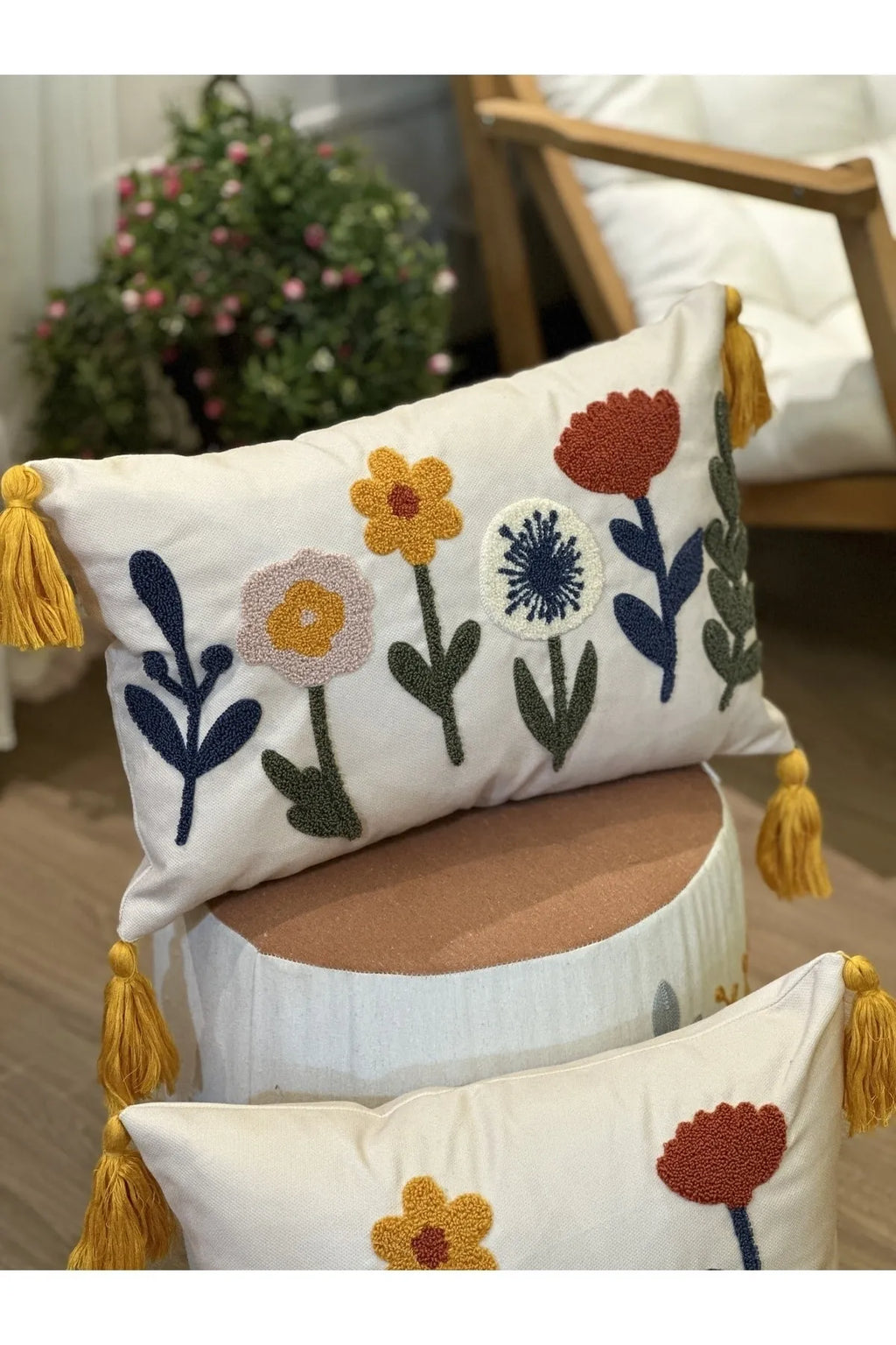 4'LÜ ÇİÇEKLİ PUNCH İŞLEMELİ NAKIŞLI DEKORATİF PREMİUM KIRLENT KILIFI