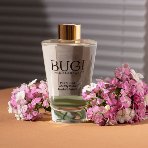 Blush Of Sakura Çubuklu Oda Kokusu – Japon Kiraz Çiçeği Aromalı, Yoğun Esanslı ve Kalıcı Oda Parfümü, Salon, Ofis, Ev, Yatak Odası ve Banyo için Büyük Boy Çubuklu Oda Kokusu