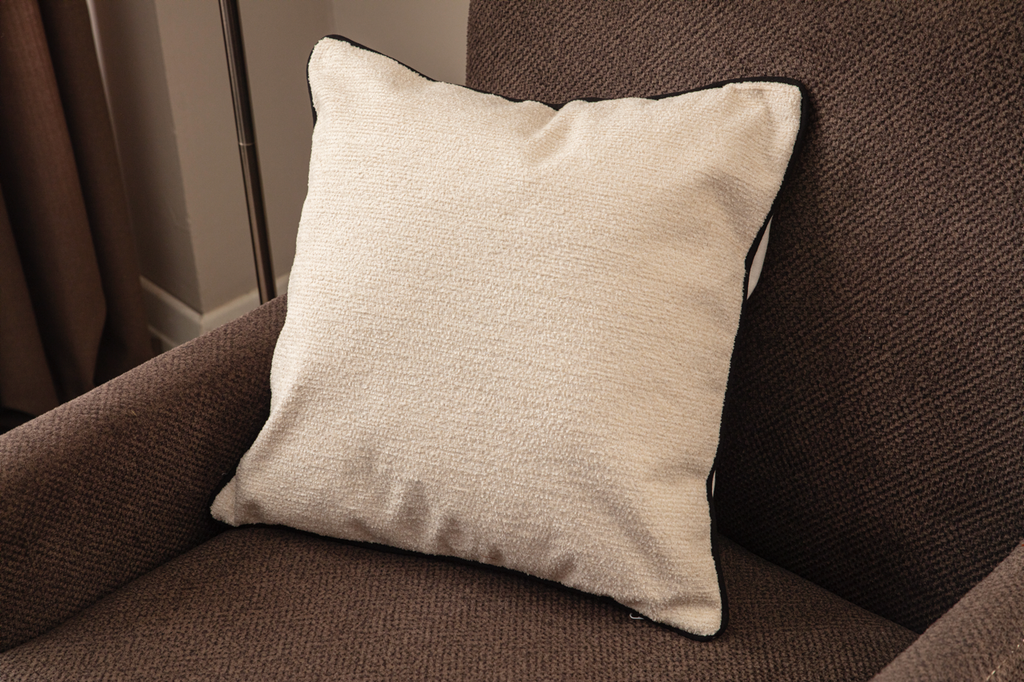 Biyeli Dekoratif Beyaz Premium Kırlent Kılıfı, 43x43cm Yastık Kılıfı