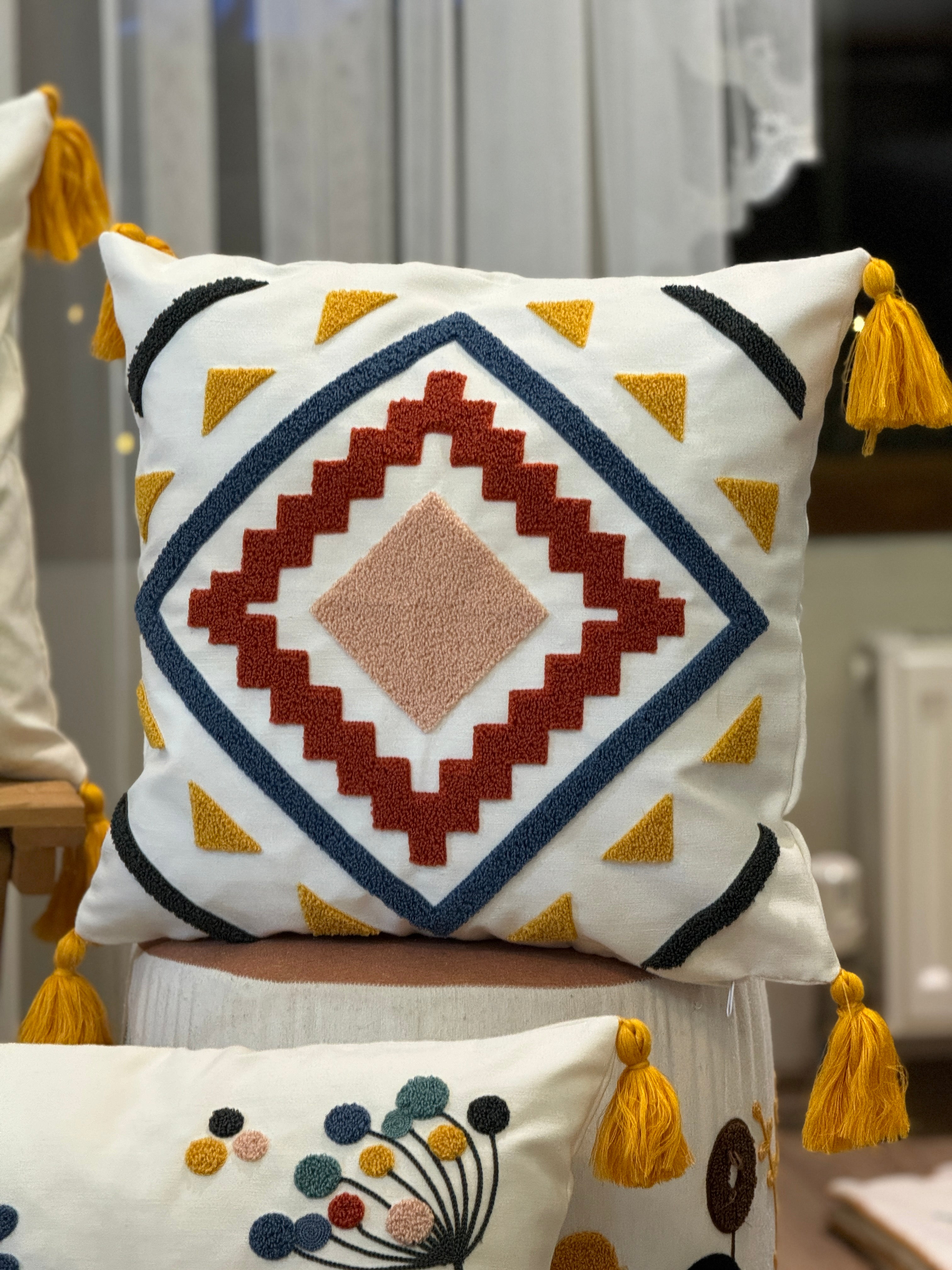 PUNCH KIRLENT KILIFI 131